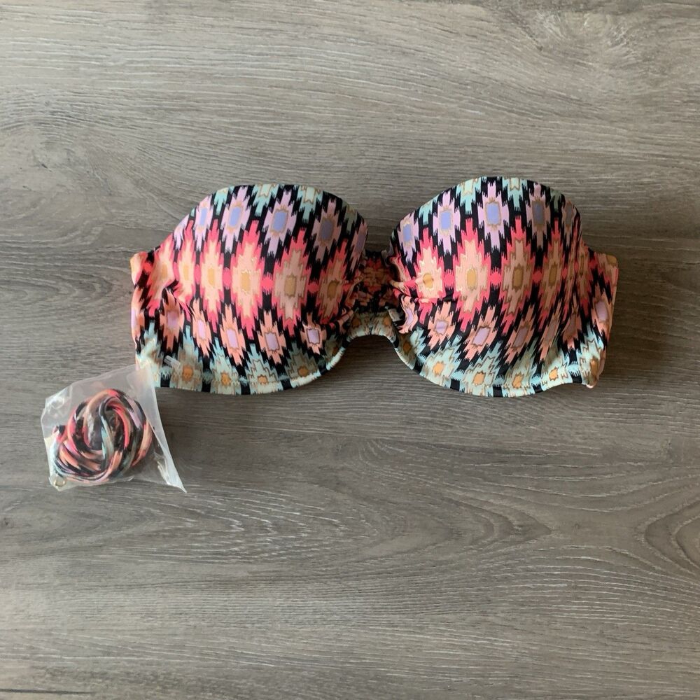 NEW Victoria's Secret The Flirt Bandeau Bikini Swimsuit Top 34C Geometric